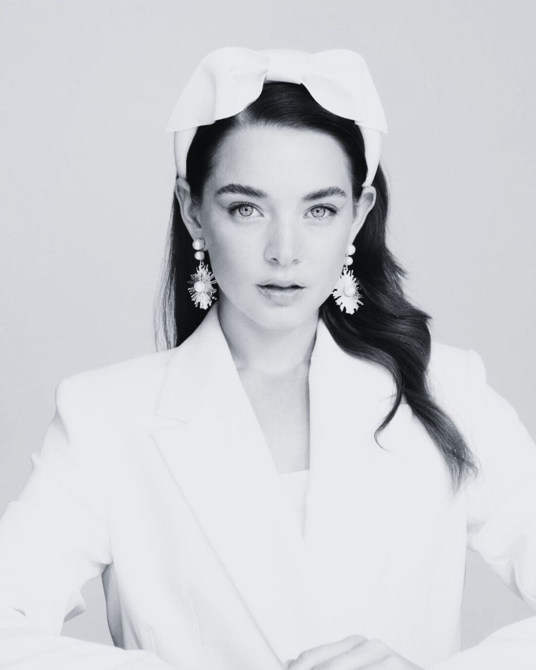 16 chic bridal headbands for fashion-forward brides
