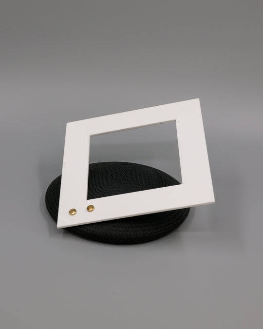 MOD SQUARE (black w- white)