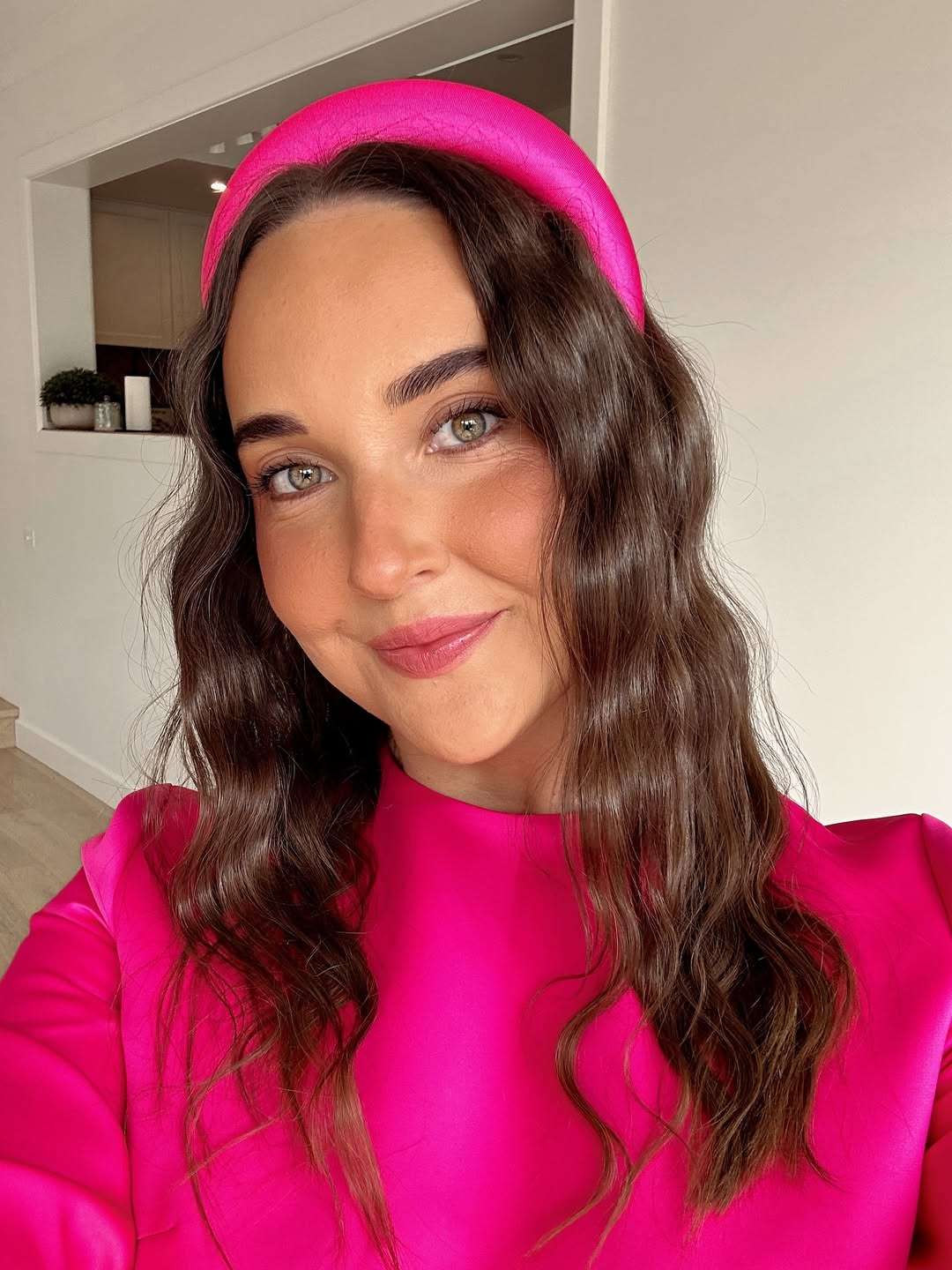 How To Choose the Perfect Fascinator for a Wedding as a Guest