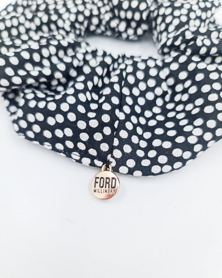 SCRUNCHIE (black spot)