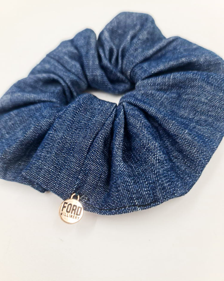 SCRUNCHIE (dark denim)