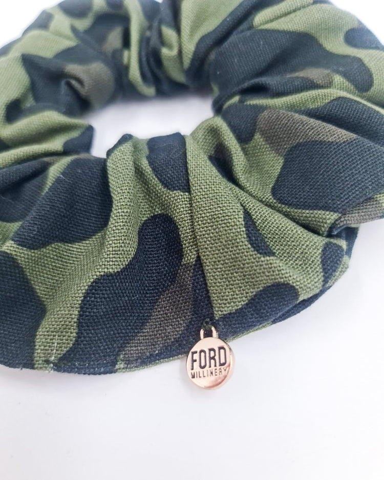 SCRUNCHIE (camo cheetah)