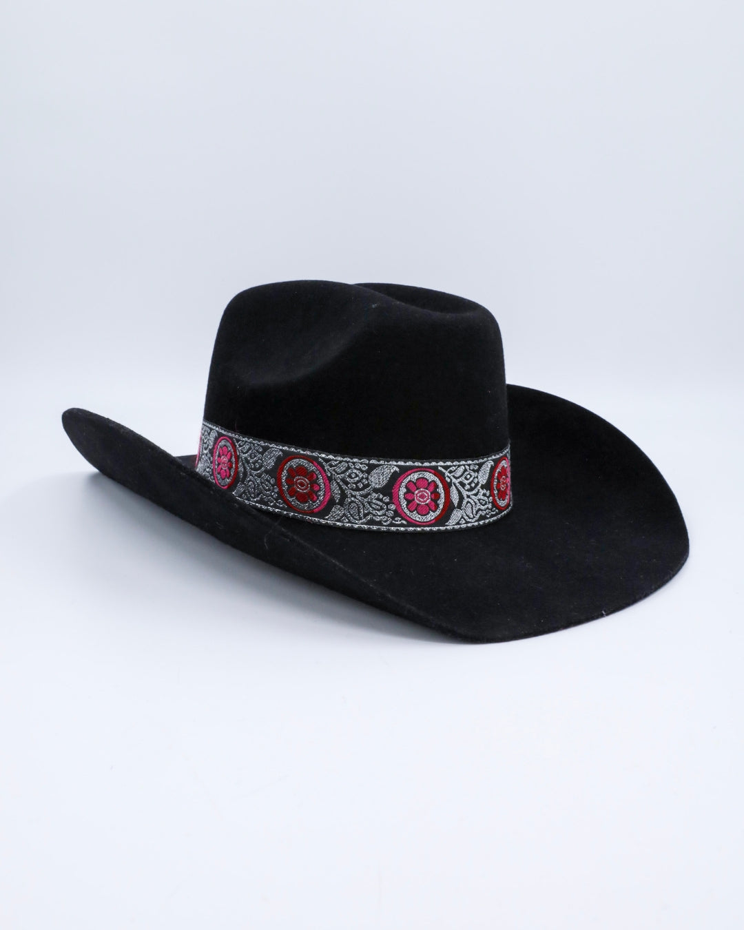 HOWDY BERRY - FORD MILLINERY