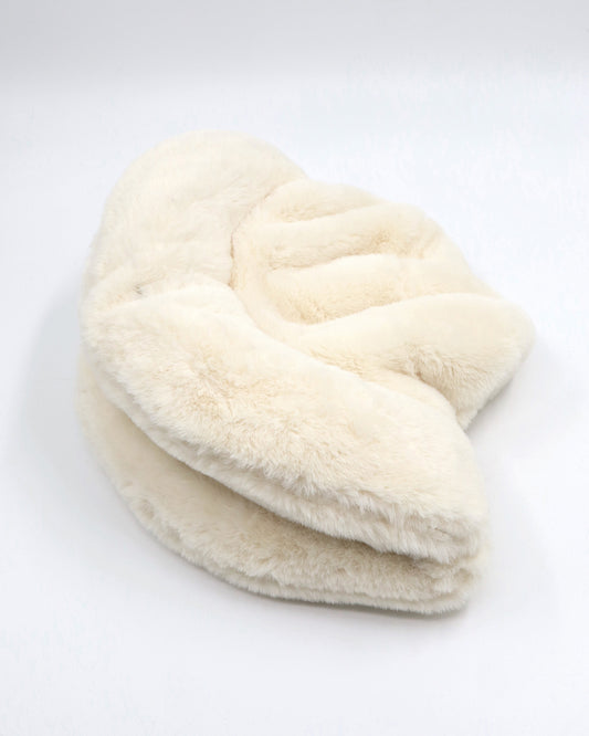 ROSI Faux-fur Bucket Hat (cream)