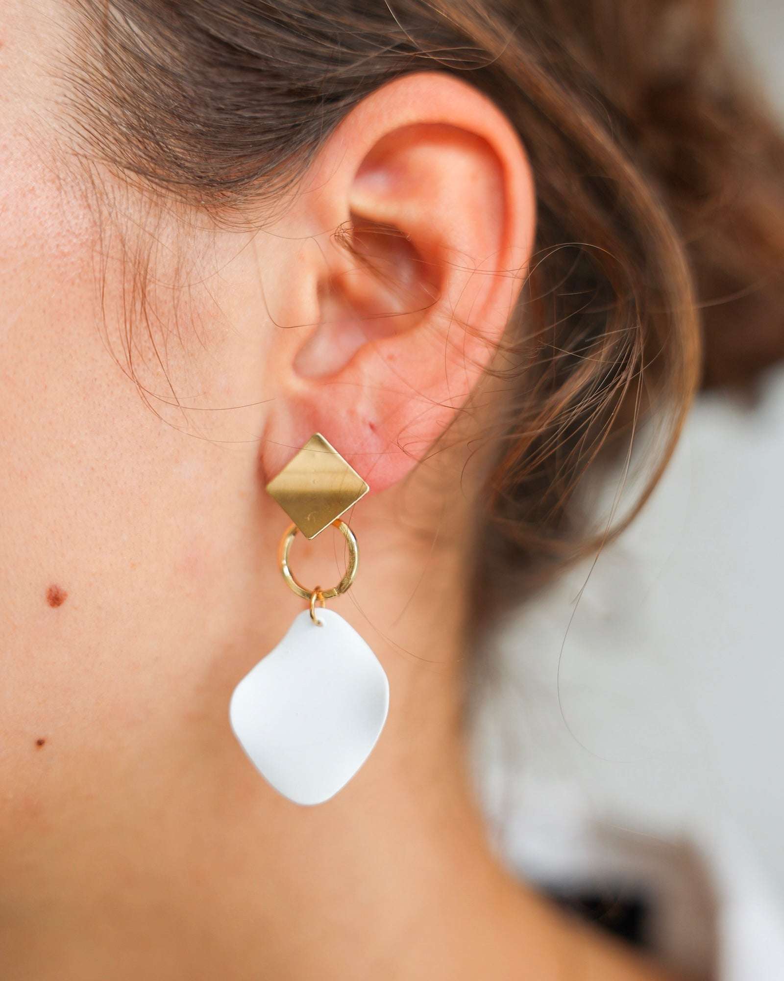 BRANCA (gold & white)