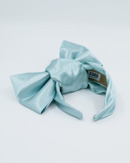 PALOMA satin (icy blue)