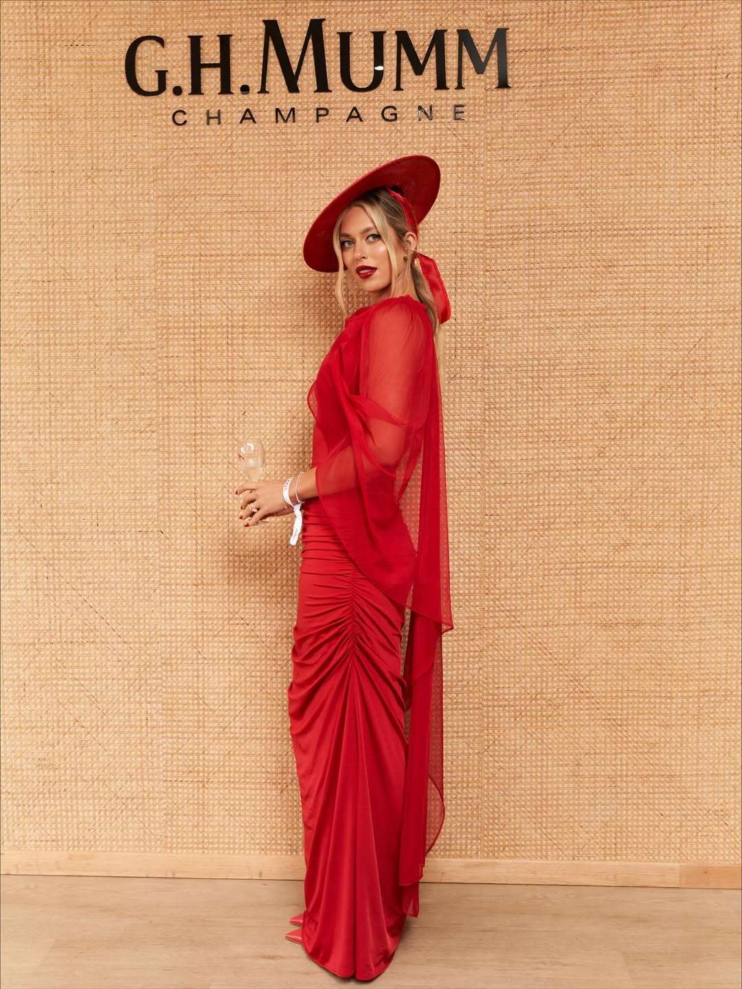 ANNIE (red)